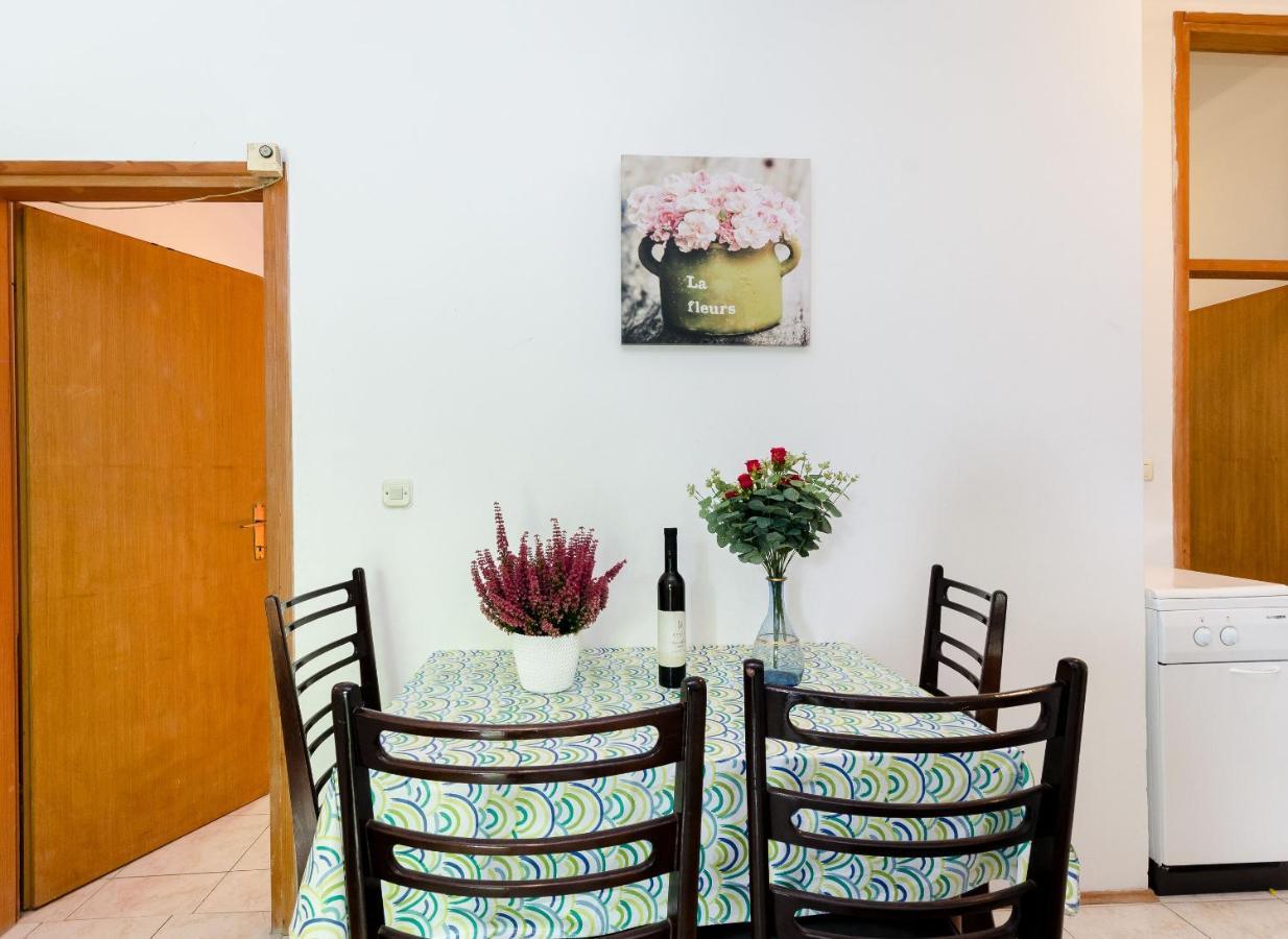 Apartments Massimo Ровінь Екстер'єр фото