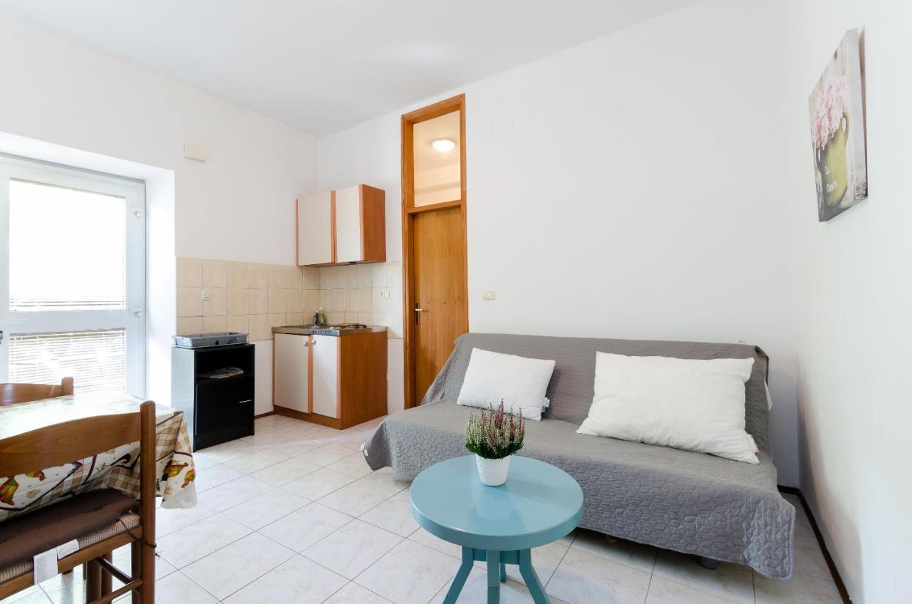 Apartments Massimo Ровінь Екстер'єр фото