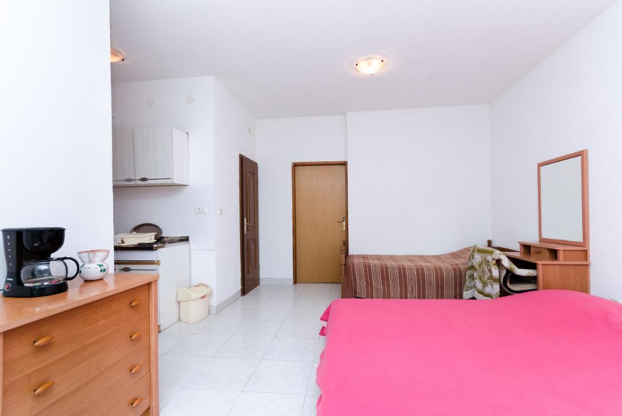 Apartments Massimo Ровінь Екстер'єр фото